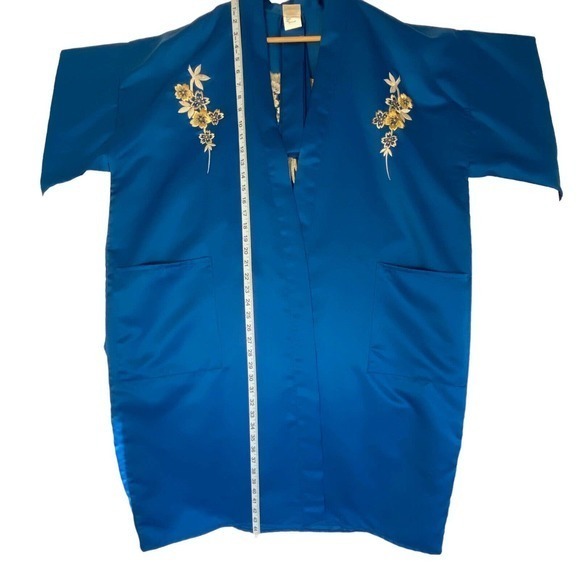 Embroidered Floral Asian Robe Royal Blue One Size Made In Japan NWOT - Picture 4 of 9